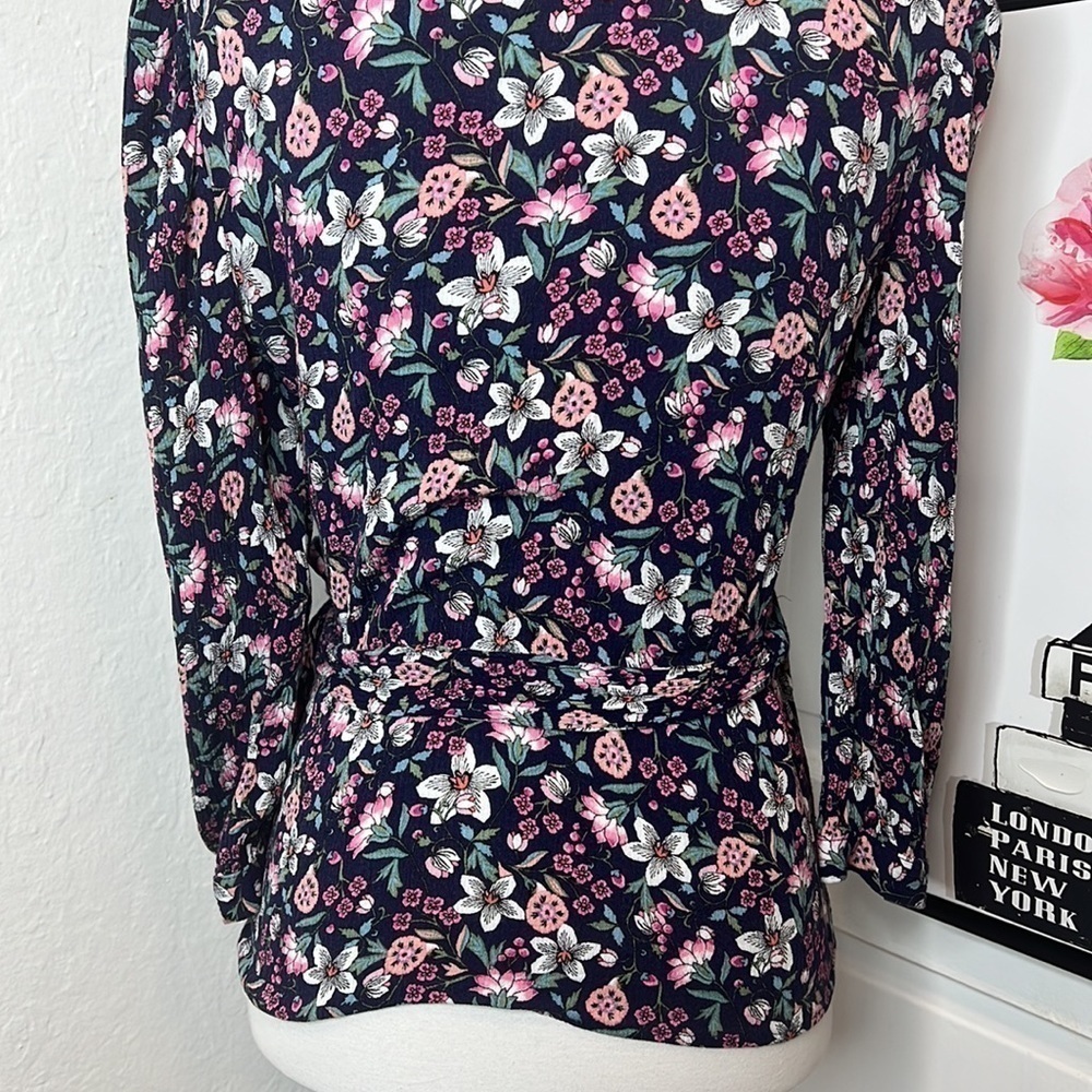 Amour Vert Linette Wrap Blouse in Zumba Floral Size S - Picture 7 of 9